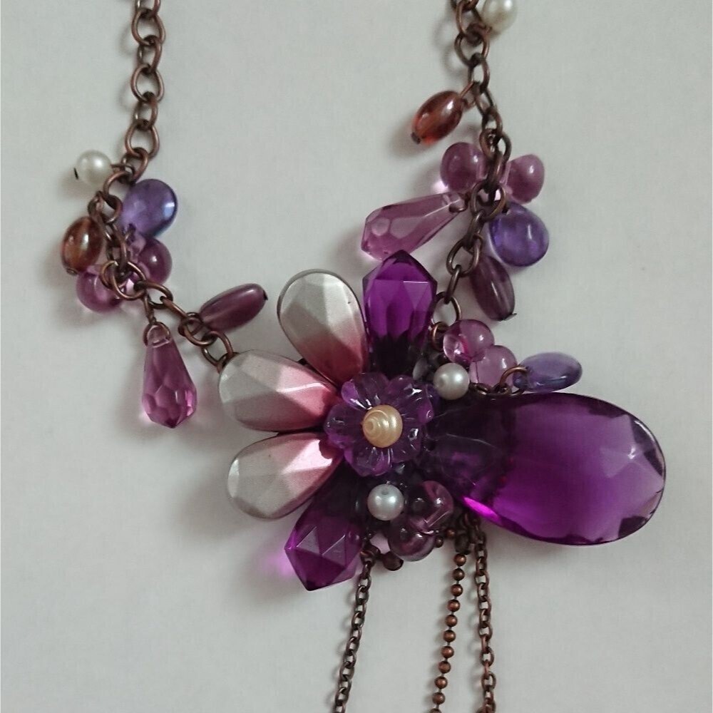 Super cute purple decorative flowers necklace